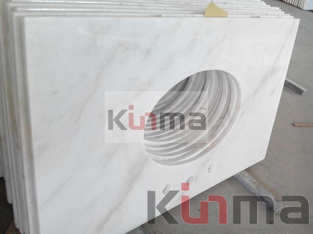 Polished Carrara White Countertop