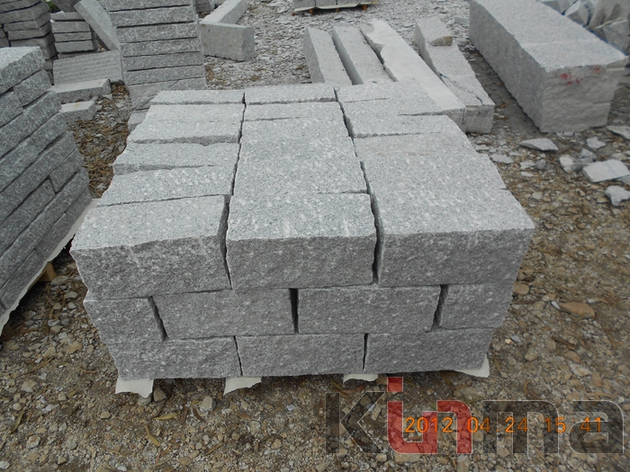 G602 White Granite Cubic Stones